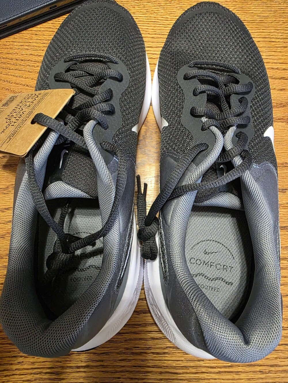 Revolution 7, Size 10m, New Men's Lightweight Black And Grey.